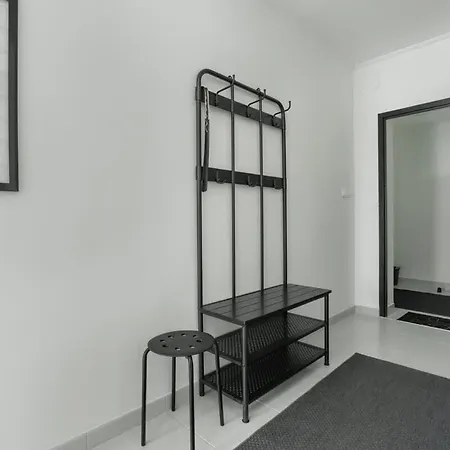 Spacious House With Balcony Ideal For Families By Renters * Poznan