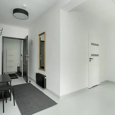 Spacious House With Balcony Ideal For Families By Renters Feriehus *