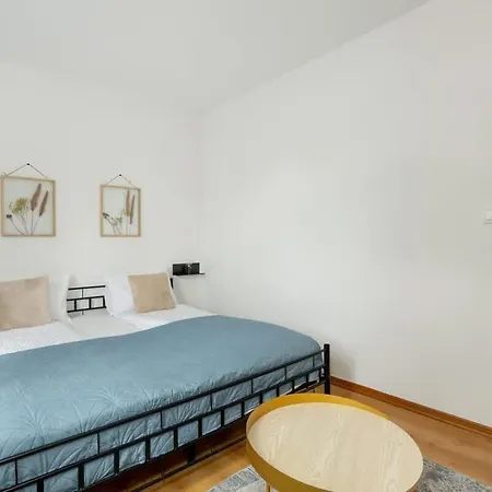 Spacious House With Balcony Ideal For Families By Renters * Poznaň