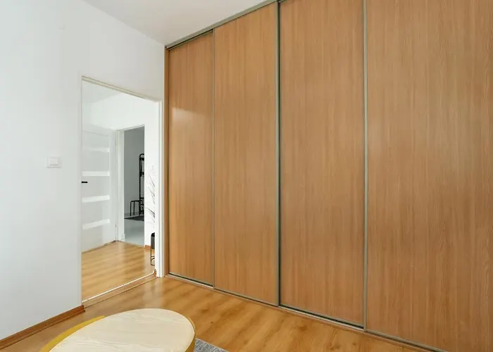 بيت للعطل Spacious House With Balcony Ideal For Families By Renters *