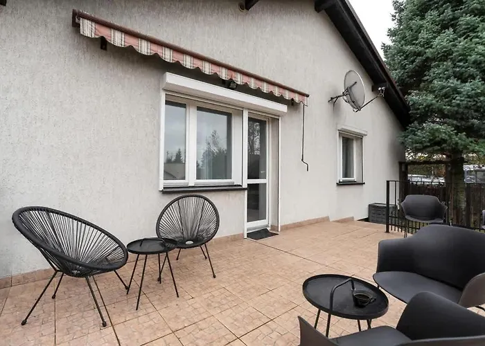 Spacious House With Balcony Ideal For Families By Renters بيت للعطل *