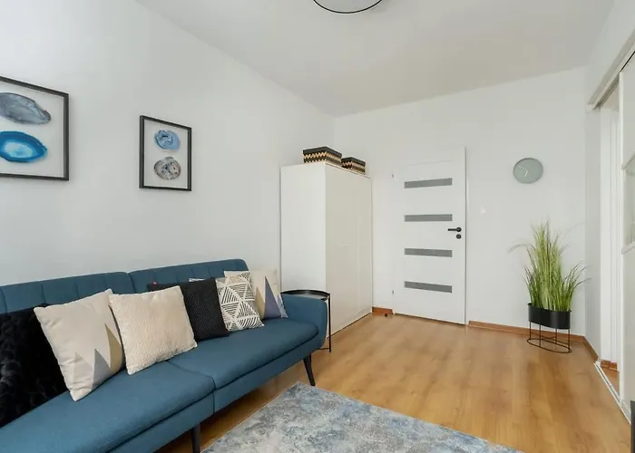 Spacious House With Balcony Ideal For Families By Renters Poznaň